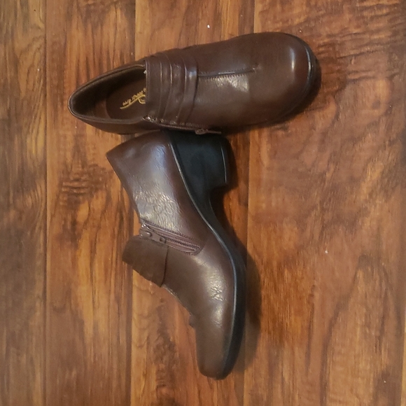Easy Street Shoes Size 6.5 - Picture 1 of 1